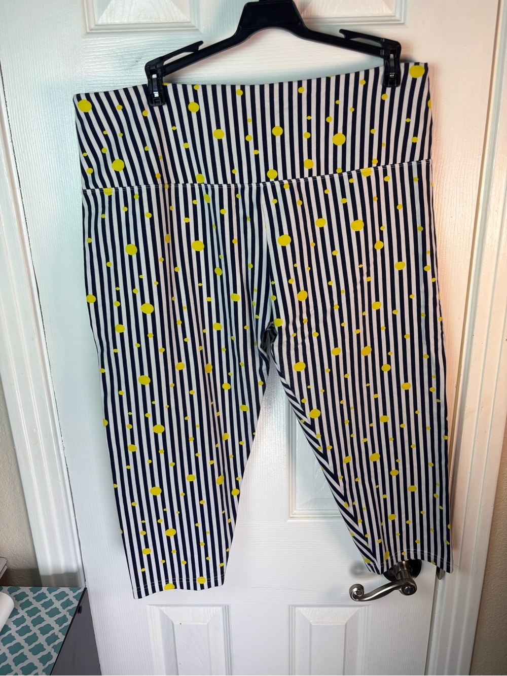 Suave Capri Leggings - Navy Stripe with Yellow Dot - X-Large - Picture 7 of 7